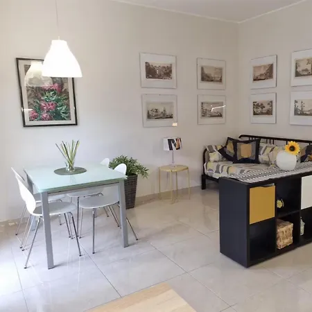 Stare A E Raggiungere Splendidi Dintorni Неаполь