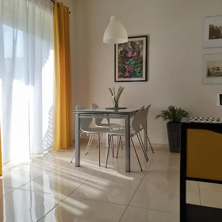 Stare A E Raggiungere Splendidi Dintorni Neapol