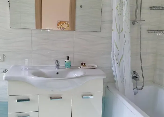 Stare A E Raggiungere Splendidi Dintorni